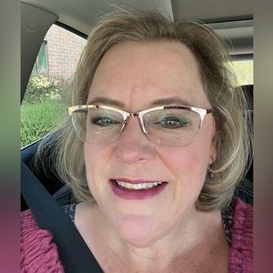 Meet your Posher, Yvonne